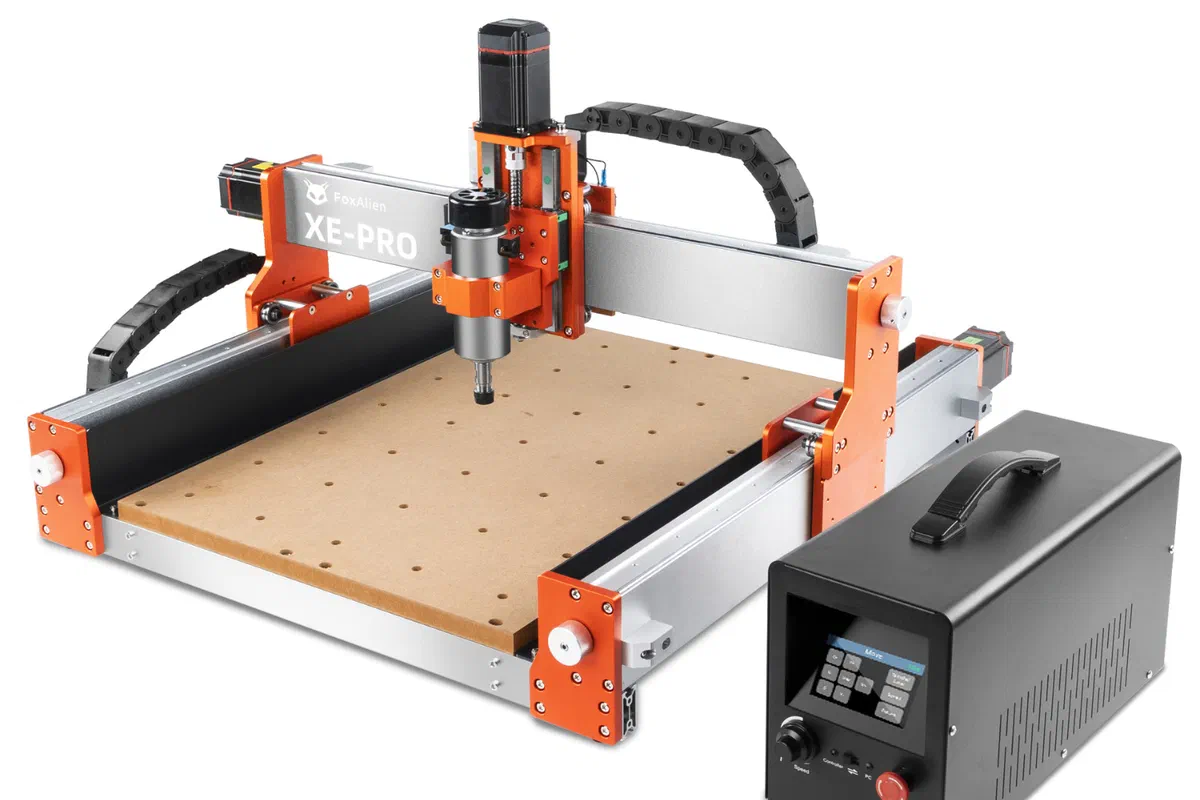 A FoxAlien XE-PRO CNC machine.
